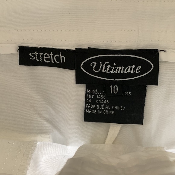 Ultimate white stretch white capris with ribbon closure - Picture 2 of 6